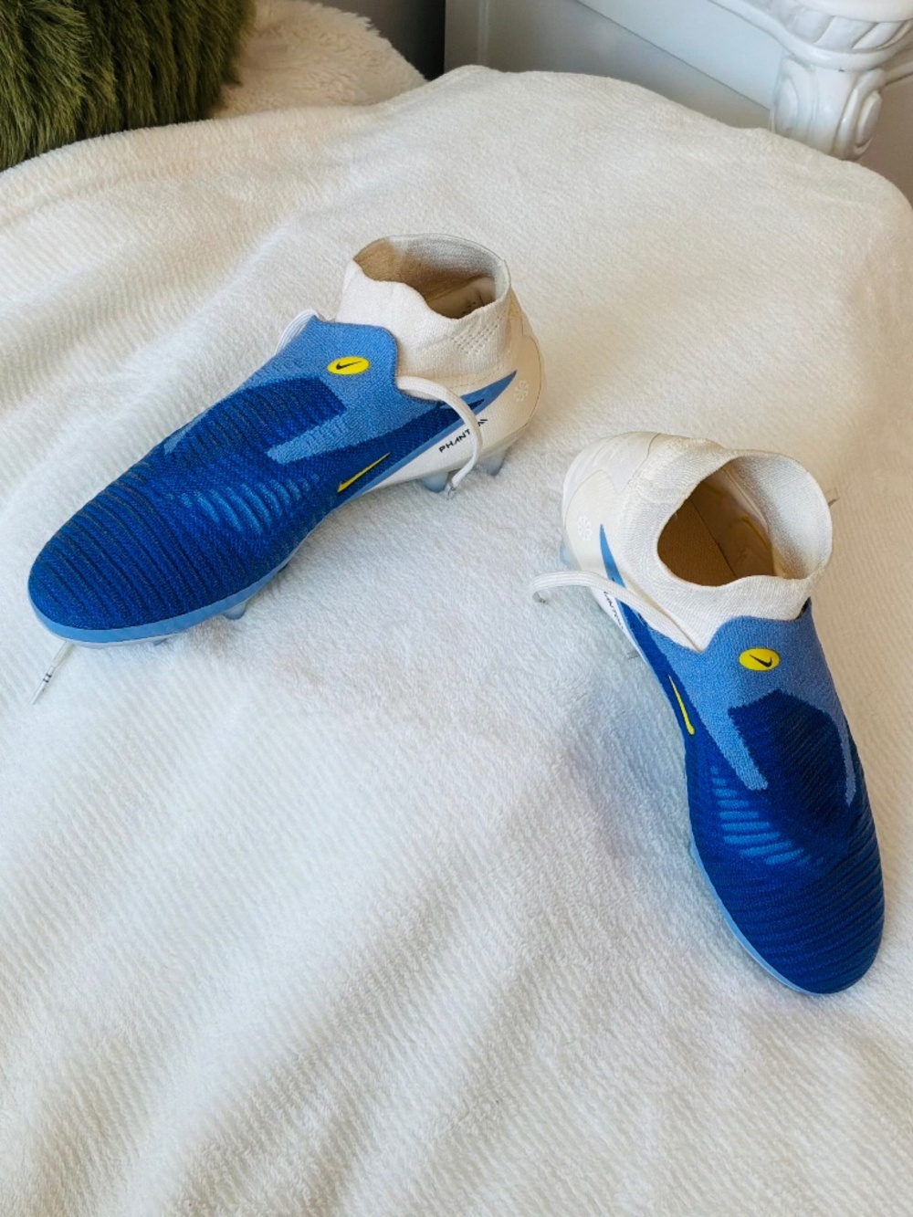 Nike Phantom 6 High Elite FG Soccer Cleats Blue White NWOT Men’s 7.5